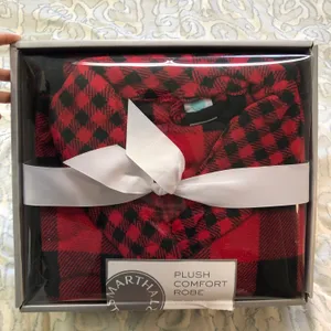 Martha Stewart NIB Collection Plaid Plush Comfort Robe One Size Red and Black thumbnail 2