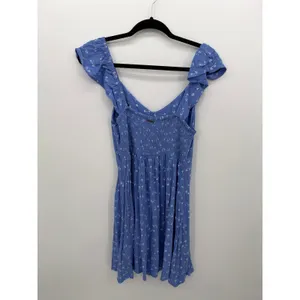 Billabong Blue Floral Smocked Back Ruffle Sleeve Mini Dress Size Medium thumbnail 2