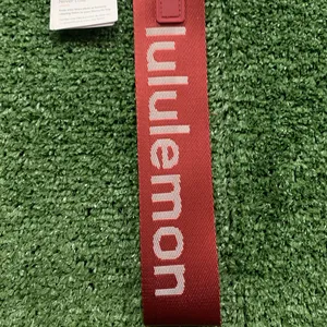 Lululemon Red never lost nwt Keychain thumbnail 3