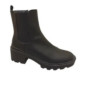 Time and Tru Chelsea‎ Boots Black Lug Sole Chunky Heel Womens 9 WMTT42FF031 thumbnail 2