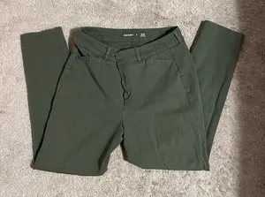 Old Navy High-Rise Pixie Pants in Forest Green thumbnail 1