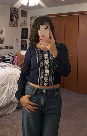 Hollister V-Neck Top Long Sleeve thumbnail 1