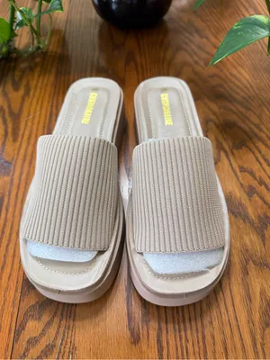 Cushionaire Taupe Weave Ribbed Platform Slide Sandals Beige Tan Size 9 New thumbnail 2
