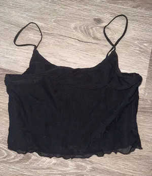 Brandy Melville Top Crop Black thumbnail 1