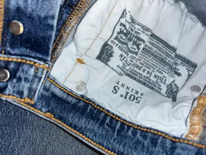 Levi’s 501 Jeans thumbnail 3