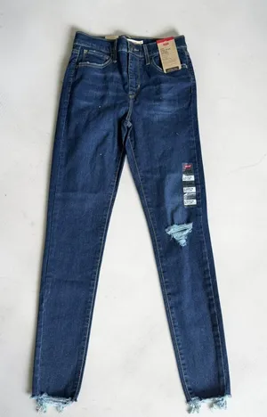LEVIS Women’s 720 High Rise Super Skinny Jeans Size 27 x 30 NEW NWT thumbnail 1