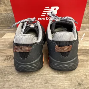 New Balance Men 8, Women 9.5 WIDE 4E Black Orange Sneakers 410v8 Low Trail Shoes thumbnail 4