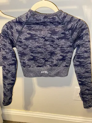 evolve camo seamless long sleeve crop top and shorts set thumbnail 6