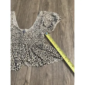 Urban‎ Outfitters Crop Top Women's M Angelo Animal Cheetah Print Smocked thumbnail 8