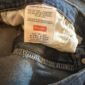 Wrangler Relaxed Fit Jeans Men’s Size 42x30 Blue Denim thumbnail 4