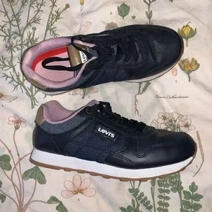 Levis shoes thumbnail 1