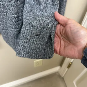 American Eagle sweater thumbnail 3