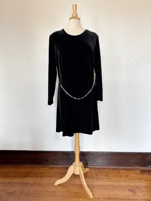 Vintage Solid Black Long Sleeve Velvet Dress with Chain Belt thumbnail 4