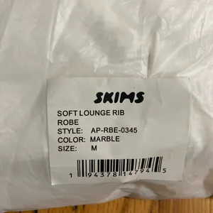 SKIMS Soft Lounge Short Robe M thumbnail 5