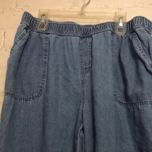 Emily Daniels S 100% Cotton Blue Lightweight Denim Pocket Elastic Waist Capris thumbnail 3