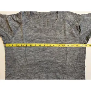 Lululemon Swiftly Tech Long Sleeve Crew Sz 10 Activewear Outdoor Hiking Gym Run thumbnail 3
