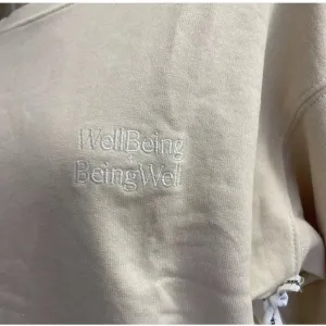 Well Being + Being Well Goldie Sweatshirt Bone White Women's Size M NWT‎ thumbnail 2
