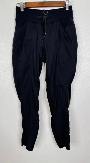 Lululemon Beyond the Studio Jogger Black Ribbed Swift Pants Womens Size 4 thumbnail 1