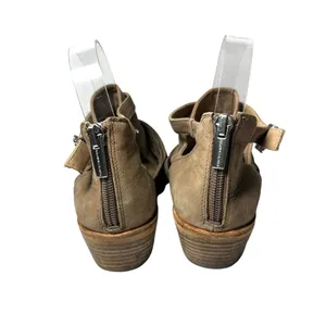 Vince Camuto Women's Sz 7.5 Pamelle Boot Tan Taupe Nubuck Sliced Leather Cutouts thumbnail 6