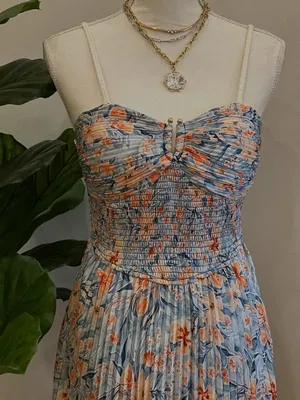Strut & Bolt Floral silk pleated midi dress thumbnail 3