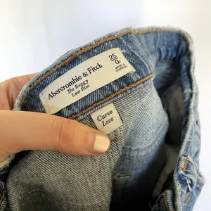 Abercrombie‎ & Fitch medium wash the baggy low rise women's size 25 curve love thumbnail 8