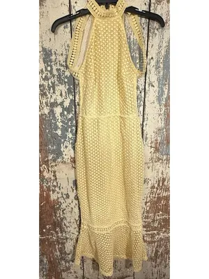 PrettyLittleThing Lemon Yellow lace Backless Midi Dress, size 6 thumbnail 3