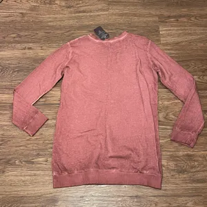 NWT Long Sleeve Vintage Wash Sweater With Brass River Detail Mauve Large thumbnail 9