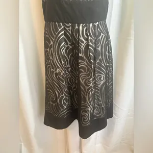 White House Black Market Retro Swirl Halter Dress Cocktail Size 6‎ EUC! 0375 thumbnail 3