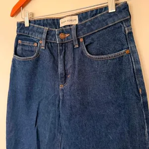 Aritzia Denim Forum Kai Mid Rise Baggy Barrel Jeans Heavyweight Pure Cotton 25 thumbnail 10