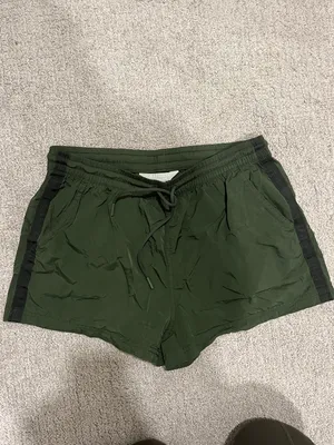 Athleta Expedition Shorts thumbnail 6