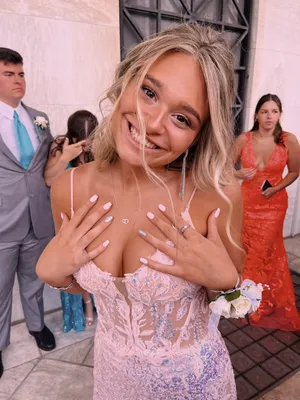 pink prom dress Size 4 thumbnail 8
