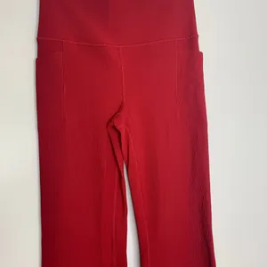 Athleta Salutation Stash Pocket Rib Flare Meg Red Pants Womens Medium thumbnail 7