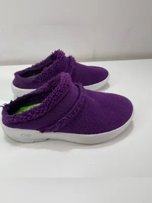 OOFOS OOcoozie Mules Slip On Recovery Shoes Purple Sherpa Fuzzy Comfort Women 8 thumbnail 4