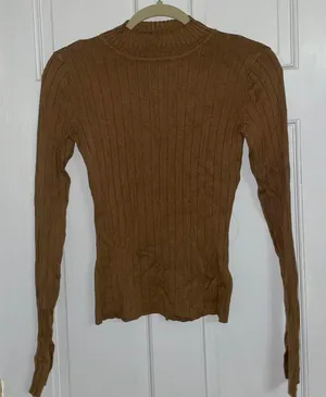 H&M Faux turtleneck top thumbnail 1