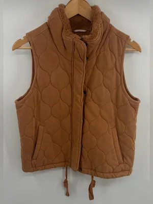 Calia quilted full zip snap front vest camel tan women’s S cozy chic thumbnail 1