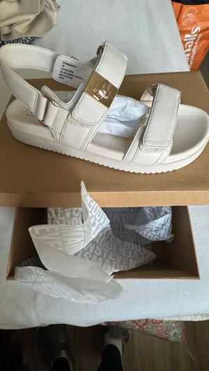 Steve Madden Sandals thumbnail 1