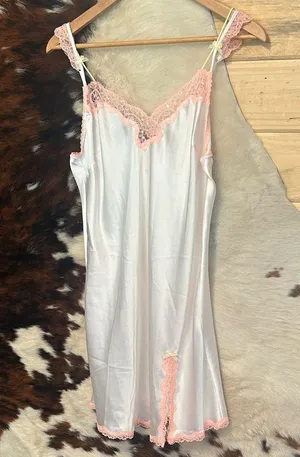 Victoria's Secret White Chemise with Pink Lace thumbnail 1