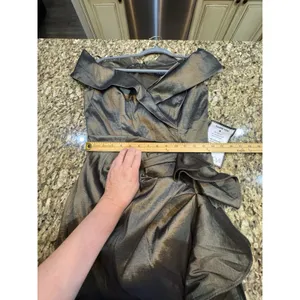XSCAPE Women's Taffeta Off-The-Shoulder Sweetheart Gown Size 10 Olive thumbnail 8