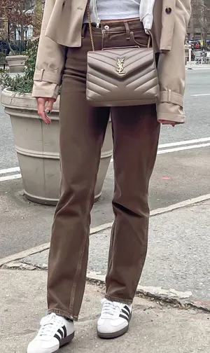 Abercrombie the 90s straight ultra high rise 25 curve love brown thumbnail 1