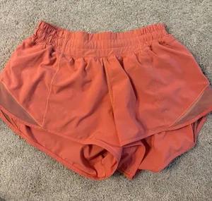 Lululemon Shorts Hotty Hot thumbnail 1