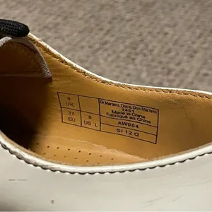 Dr. Marten 1461 Women’s Patent Leather Oxford Shoes in White Lucido Size 6 thumbnail 9