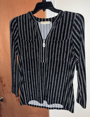 Michael Kors Black & White Chain Print Zip Front Blouse Top Size Medium thumbnail 1