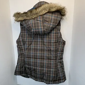 Ariat Brown Teal Plaid Faux Fur Trim Removable Hood Puffer Equestrian Vest M thumbnail 4