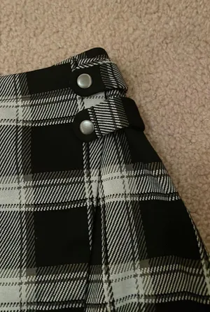 plaid skirt thumbnail 3