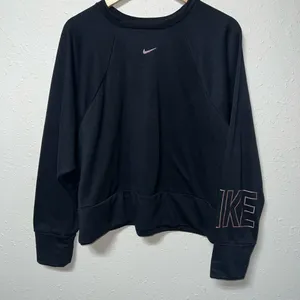 Nike Black Boxy Sweatshirt with Gray Sleeve Detail‎ thumbnail 1