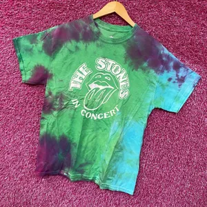 The Rolling Stones in Concert Oversized Rock Band Tie Dye S thumbnail 3