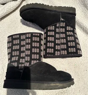 UGG Classic Short Boot thumbnail 3