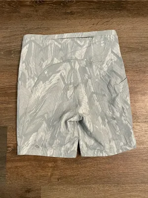 Lululemon Swift Speed High-Women's Patterned Performance Shorts Size 6 thumbnail 2
