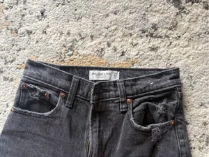 Abercrombie & Fitch Black High-Rise Distressed Straight Jeans thumbnail 9