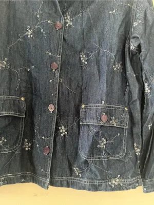 Vintage 100% Cotton Floral Embroidered Denim Jacket Medium Cottagecore Prairie thumbnail 3